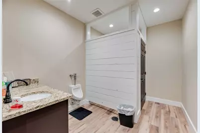 400 N 4th Street, Wills Point, TX 75169 - Photo 9