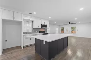 1901 S Jefferson St, Kaufman, TX 75142 - Photo 11