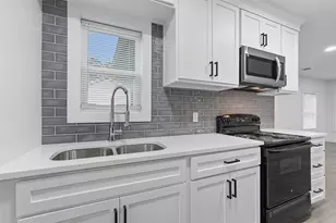 1901 S Jefferson St, Kaufman, TX 75142 - Photo 9