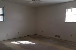 1220 NW 7th Ave, Mineral Wells, TX 76067 - Photo 15