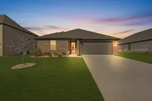 544 Hickory Rdg Dr, Van Alstyne, TX 75495 - Photo 1