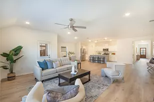 544 Hickory Rdg Dr, Van Alstyne, TX 75495 - Photo 11