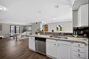 10109 Regal Park Ln, Dallas, TX 75230 - Photo 7