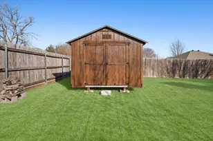 521 E Oak St, Aledo, TX 76008 - Photo 33