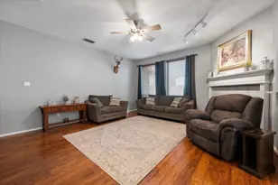 521 E Oak St, Aledo, TX 76008 - Photo 9