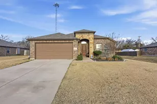 400 Highmeadow Dr, Aubrey, TX 76227 - Photo 1