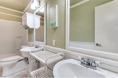 2206 Greenbriar Court, Grand Prairie, TX 75050 - Photo 7