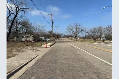 201 W Main Street, Wolfe City, TX 75496 - Photo 9