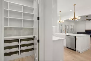 1001 Quarry Ct, Granbury, TX 76048 - Photo 13