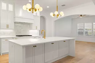 1001 Quarry Ct, Granbury, TX 76048 - Photo 11