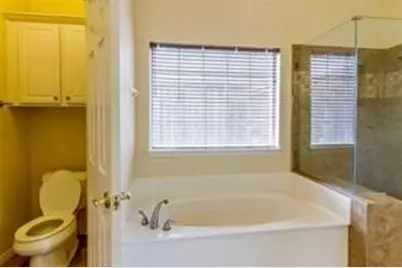 2504 Candlebrook Drive, Flower Mound, TX 75028 - Photo 9