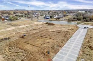 809 Lavender Ct, Tolar, TX 76476 - Photo 3