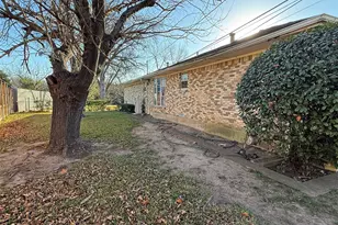 2142 Riverway Dr, Dallas, TX 75227 - Photo 3