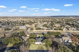 840 Country Ln Dr, McGregor, TX 76657 - Photo 37