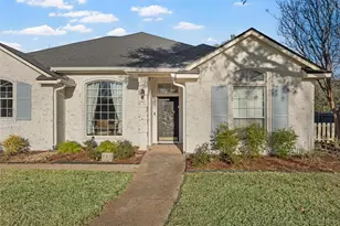 840 Country Ln Dr, McGregor, TX 76657 - Photo 3