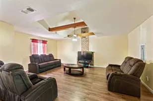 7213 Greenlee St, Fort Worth, TX 76112 - Photo 3