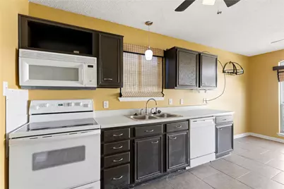 1205 Stone Creek Drive, Mansfield, TX 76063 - Photo 11