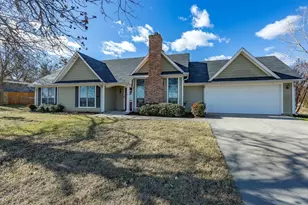 202 S Stratton St, Decatur, TX 76234 - Photo 1