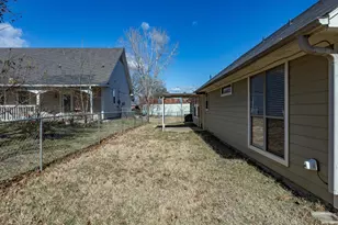 202 S Stratton St, Decatur, TX 76234 - Photo 23