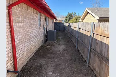 13360 Southview Lane, Dallas, TX 75240 - Photo 23