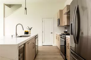 1901 S Harwood St, Dallas, TX 75215 - Photo 3