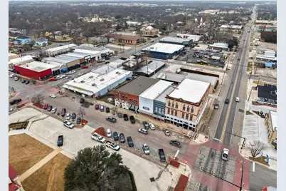 121 E 5th Street #2, Bonham, TX 75418 - Photo 5