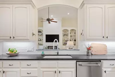 4801 Ridgeview Drive, Waco, TX 76710 - Photo 9