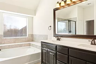 11917 Hassop Ln, Burleson, TX 76028 - Photo 15