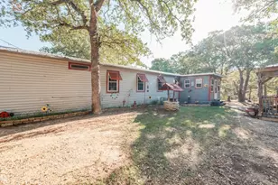 196 S Perch Rd, Bowie, TX 76230 - Photo 33
