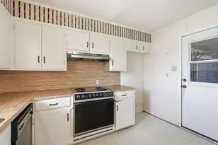 1701 Berkshire St, Waco, TX 76705 - Photo 9