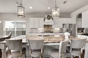 1616 Canals Dr, Little Elm, TX 75068 - Photo 11