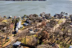 219 Fernwood Dr, Mabank, TX 75156 - Photo 3