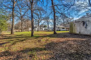 219 Fernwood Dr, Mabank, TX 75156 - Photo 29