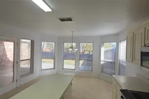 5801 Homestead Ct, Arlington, TX 76017 - Photo 9