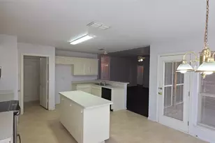 5801 Homestead Ct, Arlington, TX 76017 - Photo 7