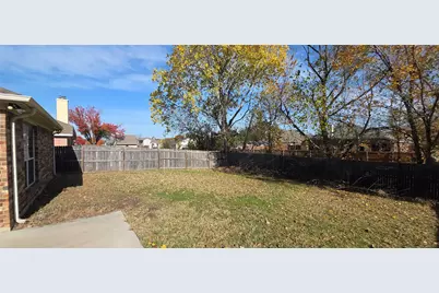 5801 Homestead Court, Arlington, TX 76017 - Photo 15