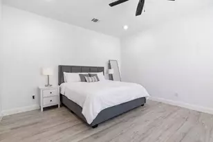 649 Charlotte Ln, Burleson, TX 76028 - Photo 23