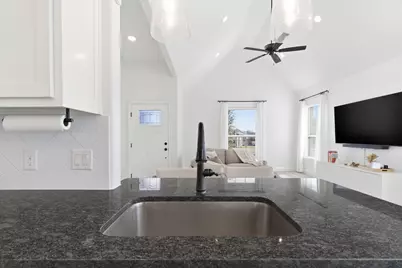 649 Charlotte Lane, Burleson, TX 76028 - Photo 19