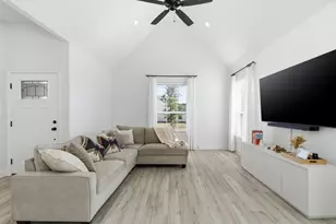 649 Charlotte Ln, Burleson, TX 76028 - Photo 11