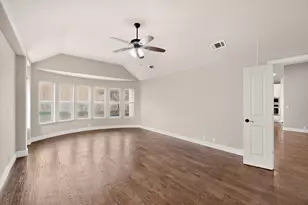 832 Monticello Dr, Burleson, TX 76028 - Photo 17