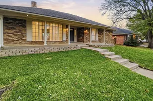 2409 Castle St, Irving, TX 75038 - Photo 3