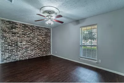 5 E Townhouse Lane, Grand Prairie, TX 75052 - Photo 9