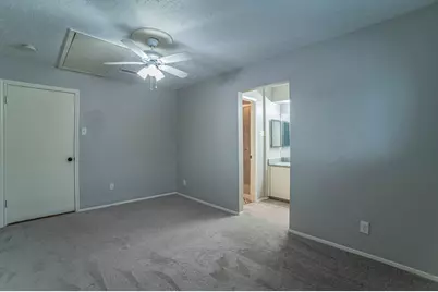 5 E Townhouse Lane, Grand Prairie, TX 75052 - Photo 11
