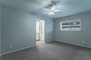 5 E Townhouse Ln, Grand Prairie, TX 75052 - Photo 9