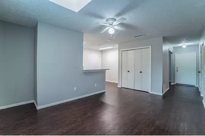 5 E Townhouse Lane, Grand Prairie, TX 75052 - Photo 3