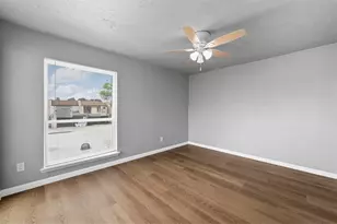 10430 Las Brisas Dr, Dallas, TX 75243 - Photo 17