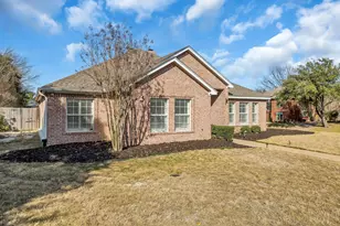 7500 Caddo Ct, Fort Worth, TX 76132 - Photo 3