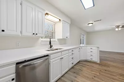 1915 Nevada Street, Denton, TX 76209 - Photo 9