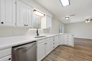 1915 Nevada St, Denton, TX 76209 - Photo 9