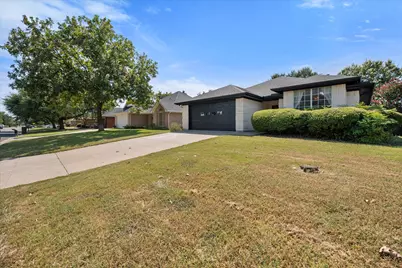 1314 Hyde Park Boulevard, Cleburne, TX 76033 - Photo 29